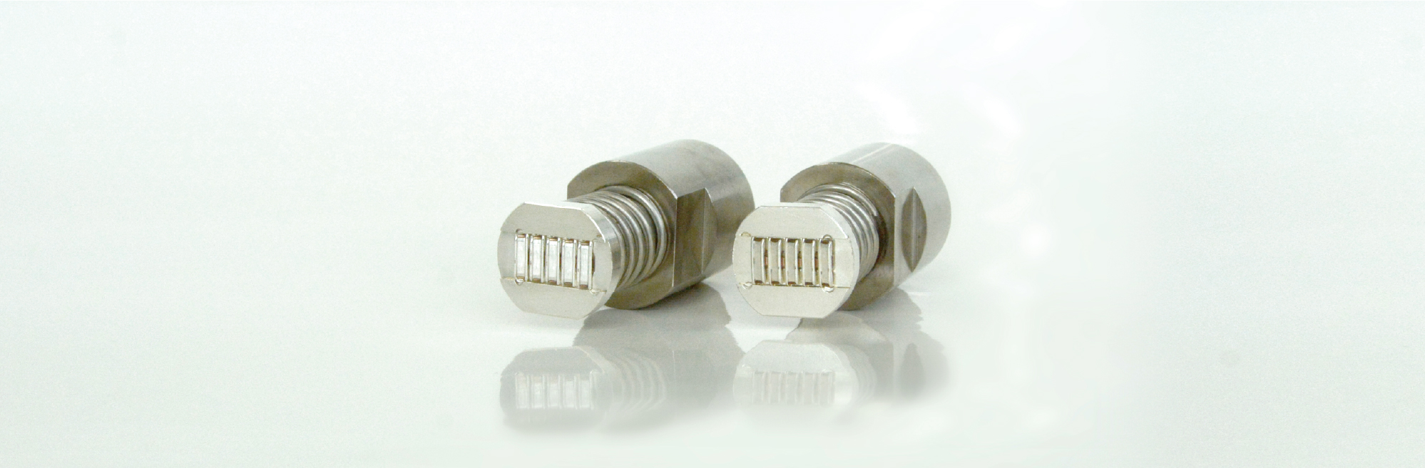 High-Current Surface Contact Connector